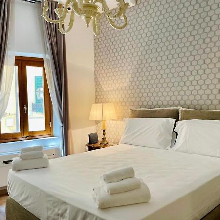 Santa Maria Novella Apt Флоренція Екстер'єр фото