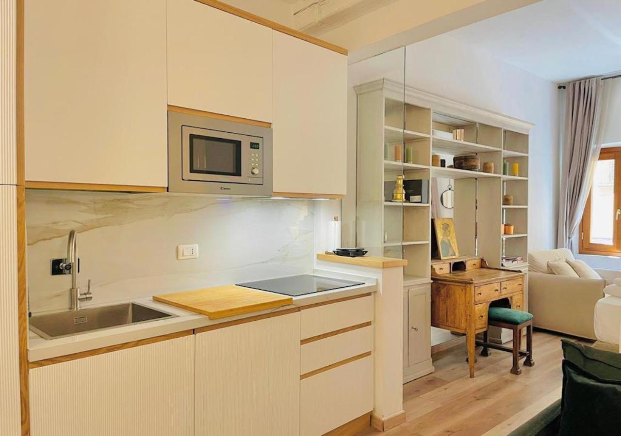 Santa Maria Novella Apt Флоренція Екстер'єр фото